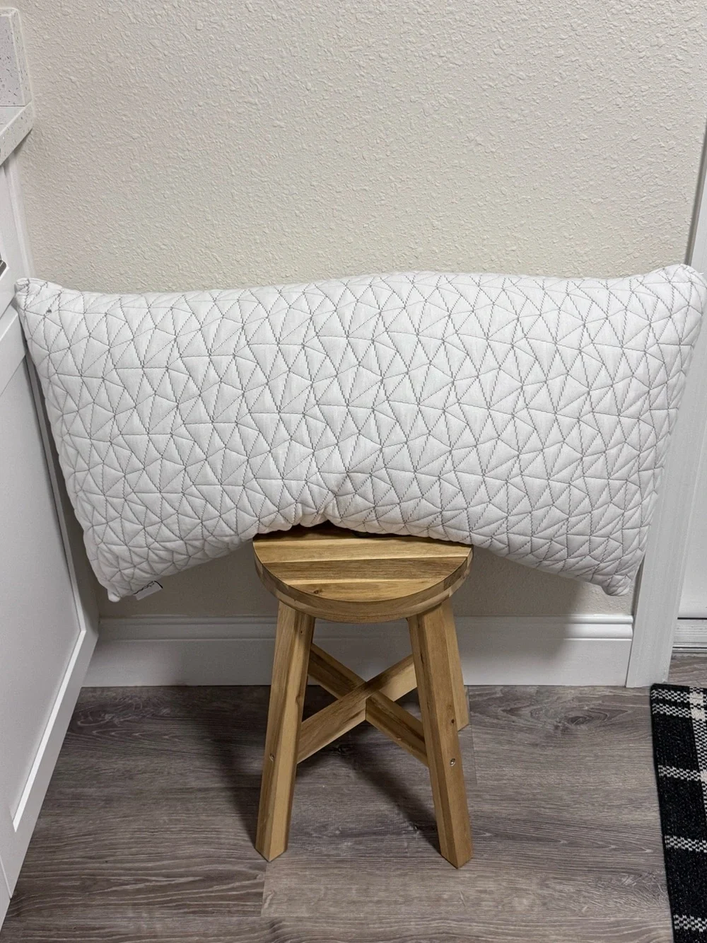 Authentic Coop Home Goods Original King Adjustable Bed Pillow EUC